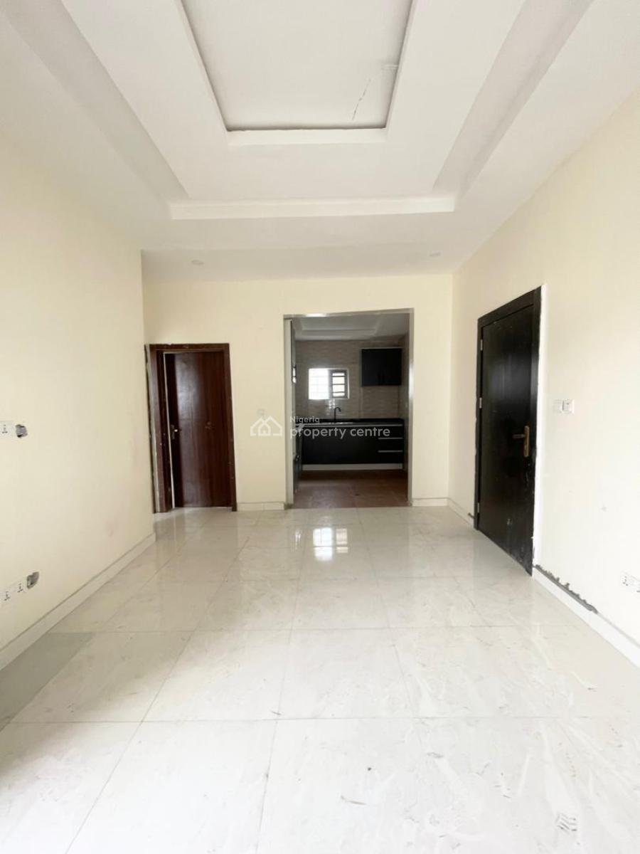 2 Bedroom Apartment, Ikota, Lekki Phase 2, Lekki, Lagos, Block of Flats for Sale