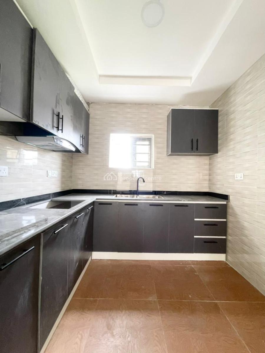 2 Bedroom Apartment, Ikota, Lekki Phase 2, Lekki, Lagos, Block of Flats for Sale
