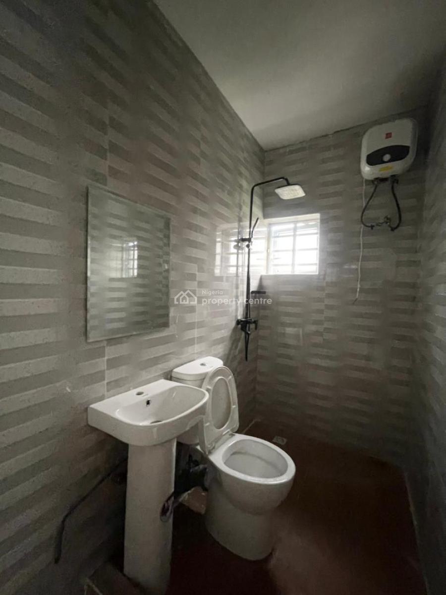 2 Bedroom Apartment, Ikota, Lekki Phase 2, Lekki, Lagos, Block of Flats for Sale