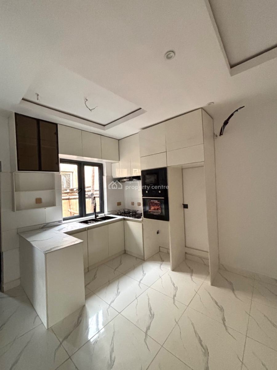 1 Bedroom Apartment, Lekki Phase 1, Lekki, Lagos, Mini Flat (room and Parlour) for Rent