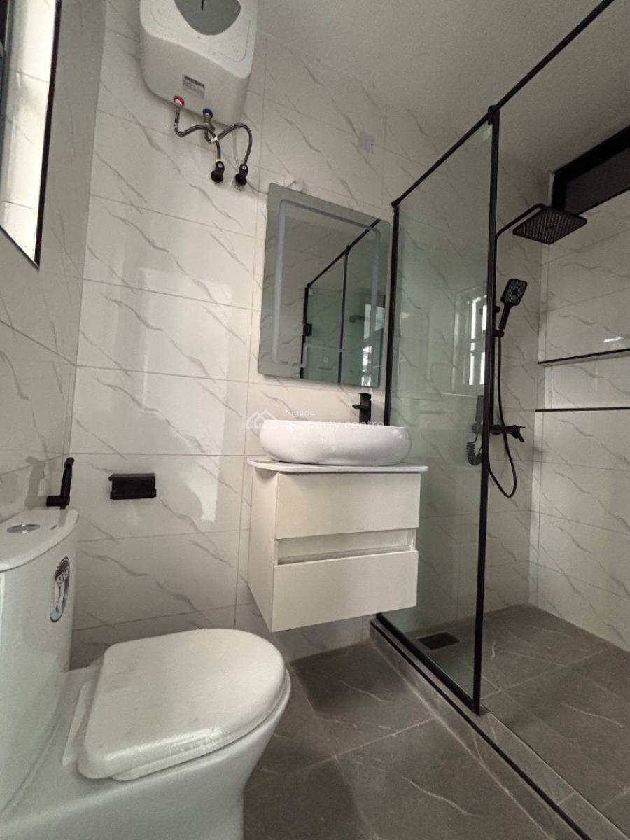 1 Bedroom Apartment, Lekki Phase 1, Lekki, Lagos, Mini Flat (room and Parlour) for Rent