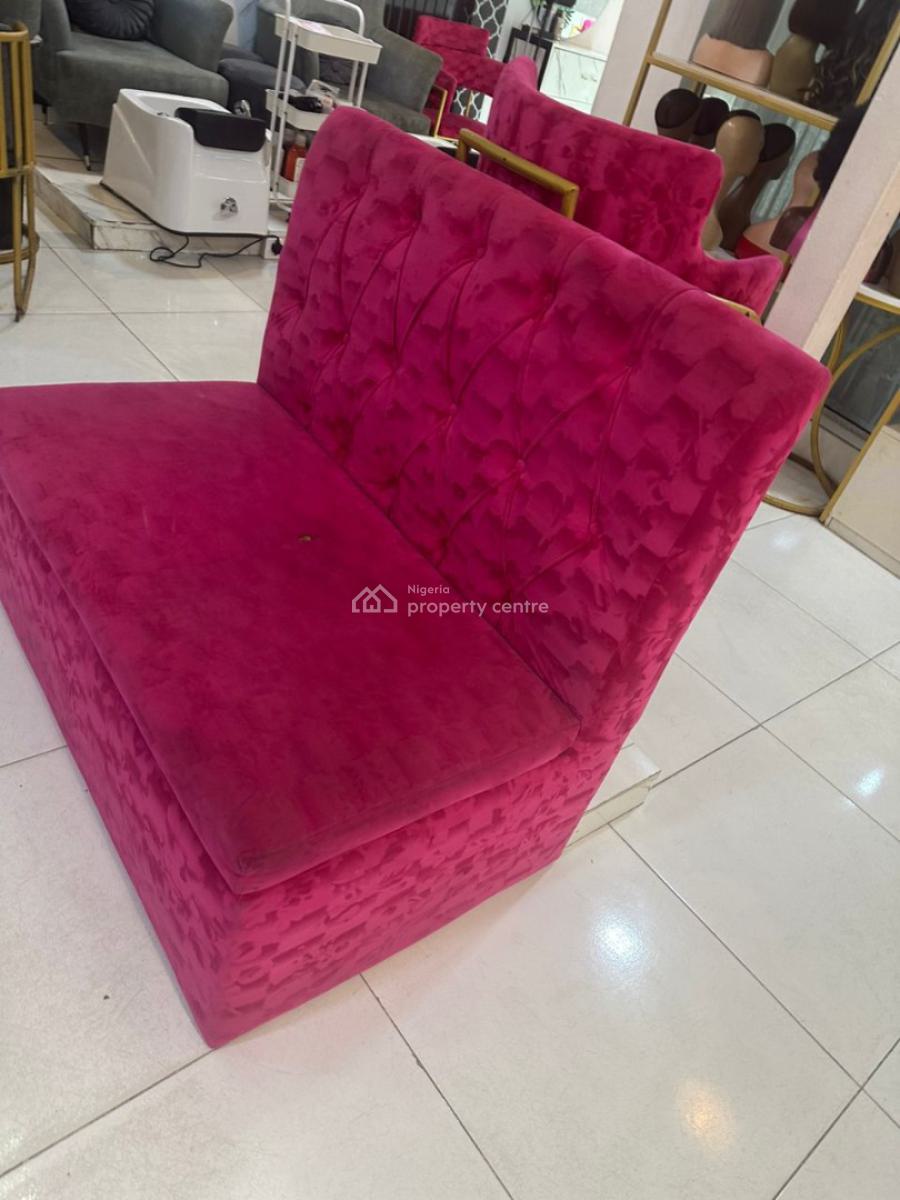 Exquisite and Topnotch Unisex Hair Salon, in an Estate Off Admiralty Way, Lekki Phase 1, Lekki, Lagos, Commercial Property for Rent