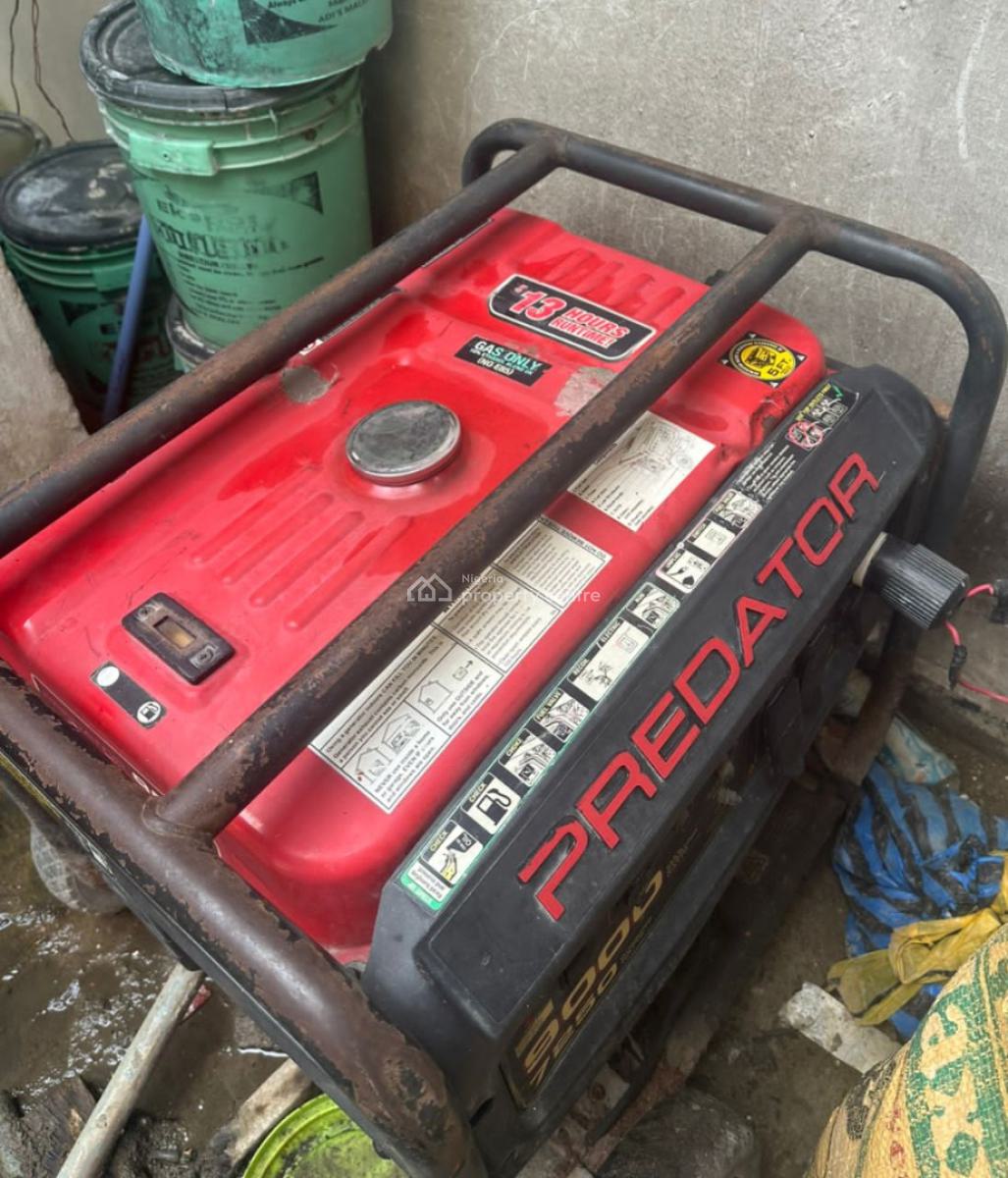 Exquisite and Topnotch Unisex Hair Salon, in an Estate Off Admiralty Way, Lekki Phase 1, Lekki, Lagos, Commercial Property for Rent