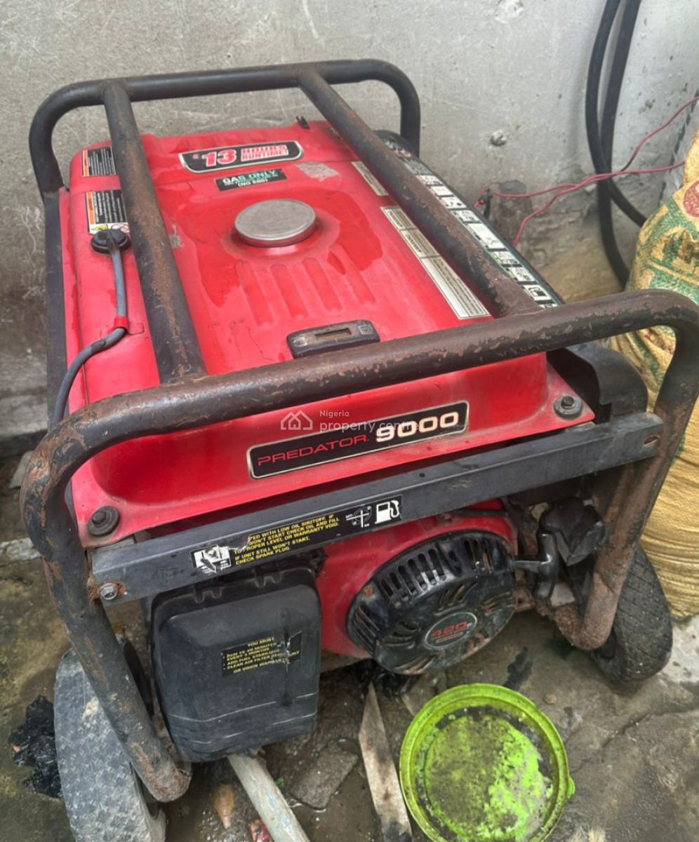 Exquisite and Topnotch Unisex Hair Salon, in an Estate Off Admiralty Way, Lekki Phase 1, Lekki, Lagos, Commercial Property for Rent