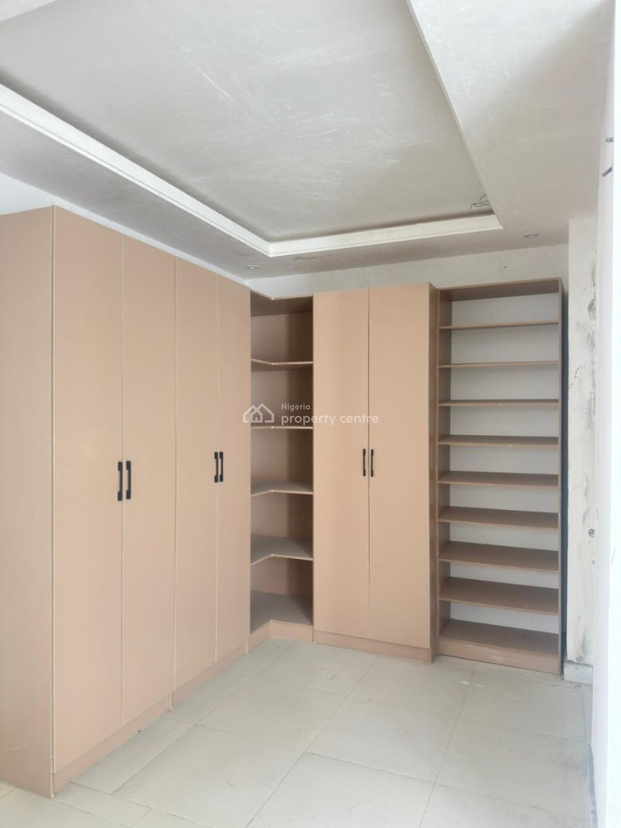 Luxury 2 Bedroom Maissonette in a Secure and Serene Environment., Lekki, Lekki Phase 1, Lekki, Lagos, Flat / Apartment for Sale