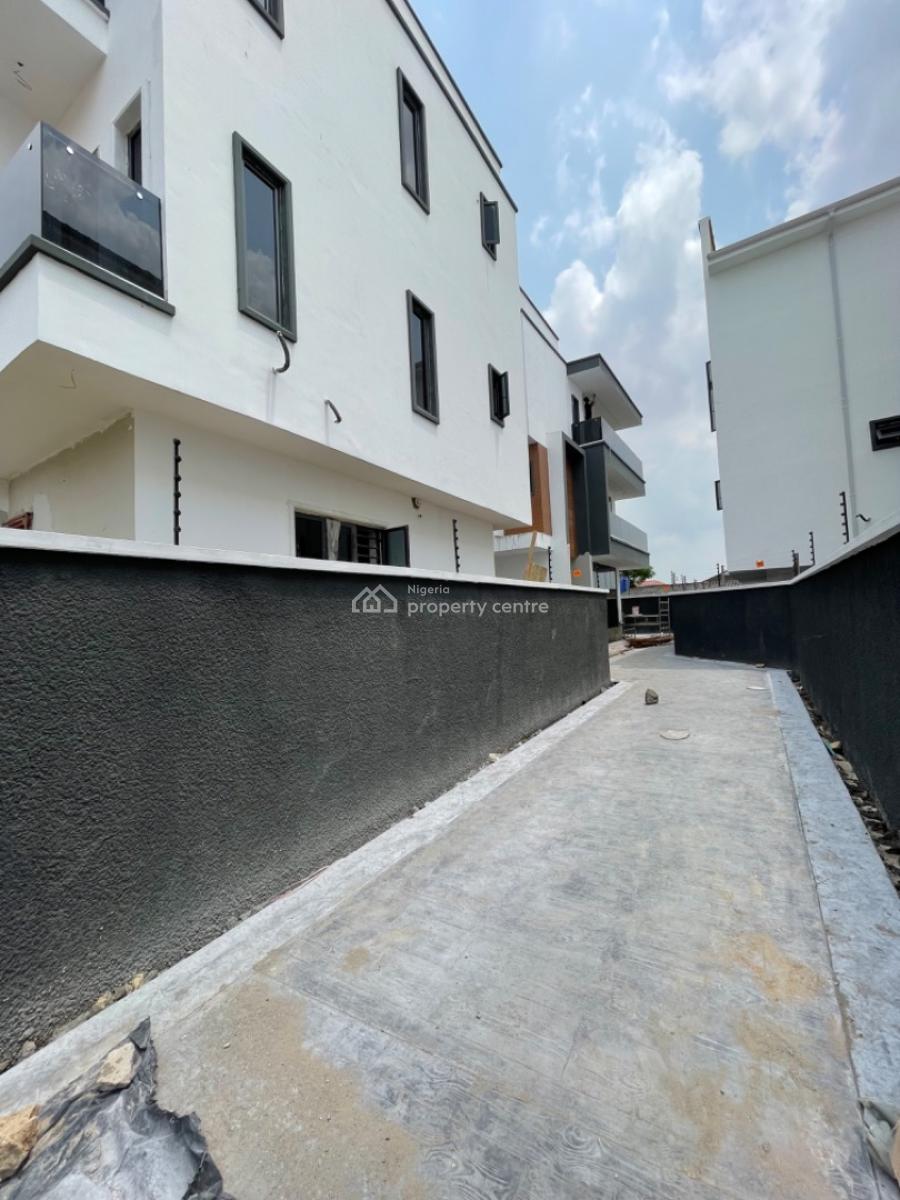 Spaciously Built 4 Bedroom Fully Detached  Duplex with Bq, Maryland, Lagos, Detached Duplex for Sale