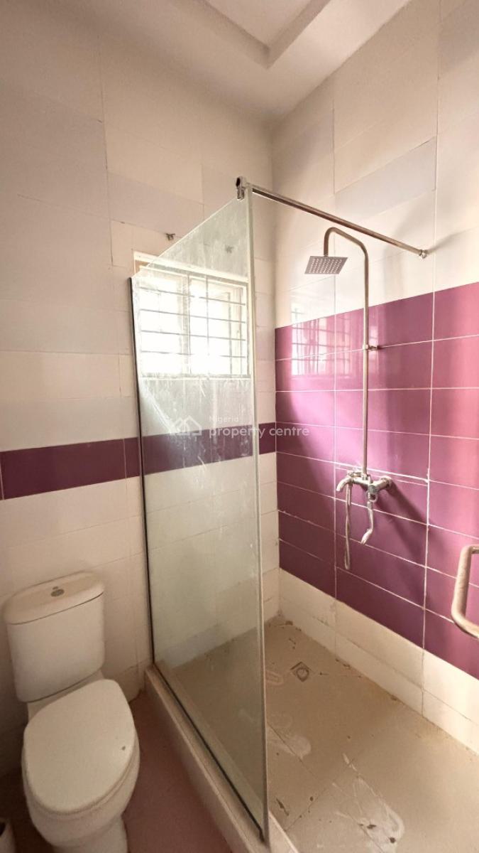 5bedroom, in an Estate Before Orchid Road, Lekki, Lagos, House for Rent