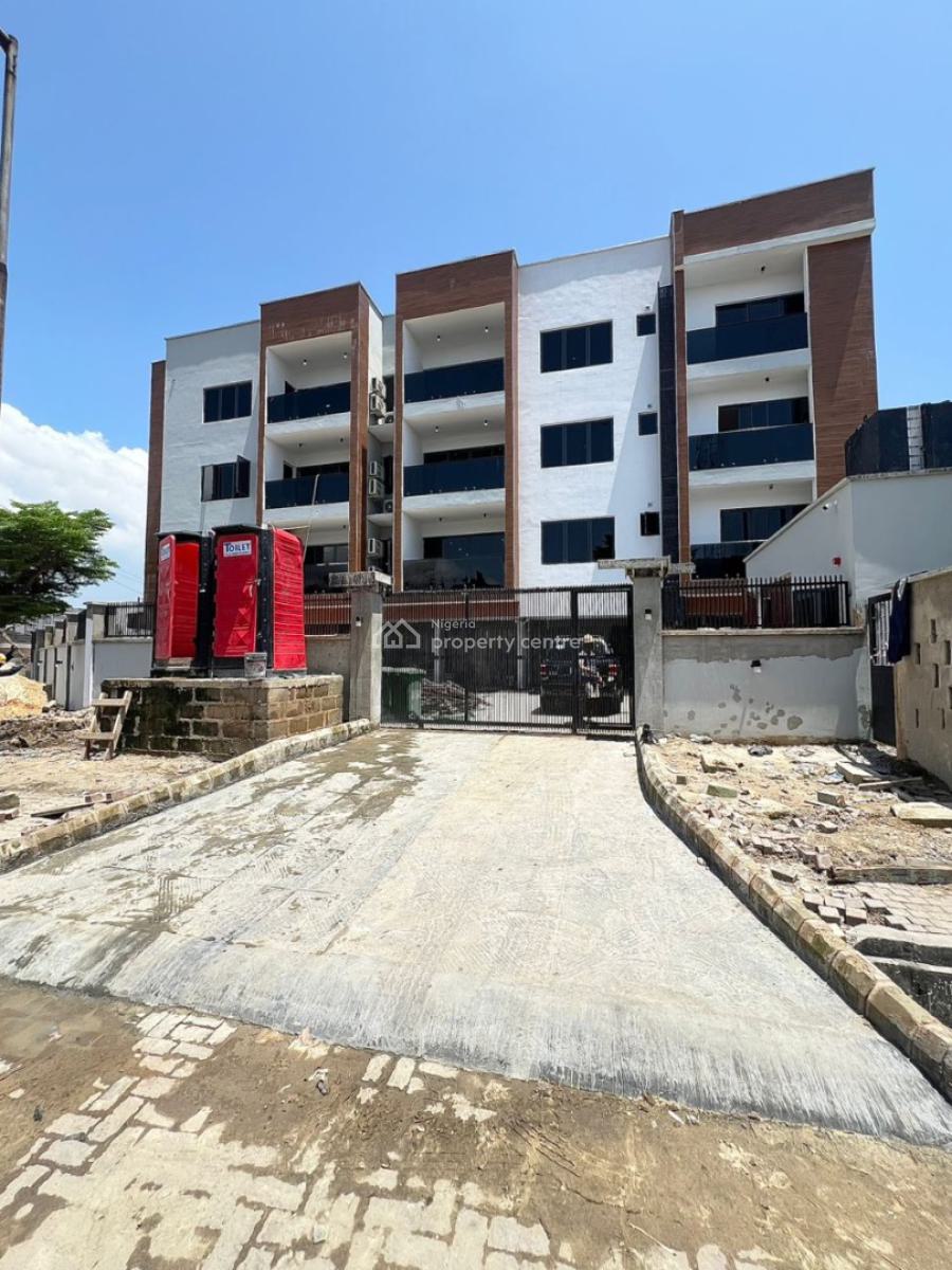 Gorgeous 3 Bedroom Apartments with a Pool,gym,bq, Lekki Phase 1, Lekki, Lagos, House for Sale