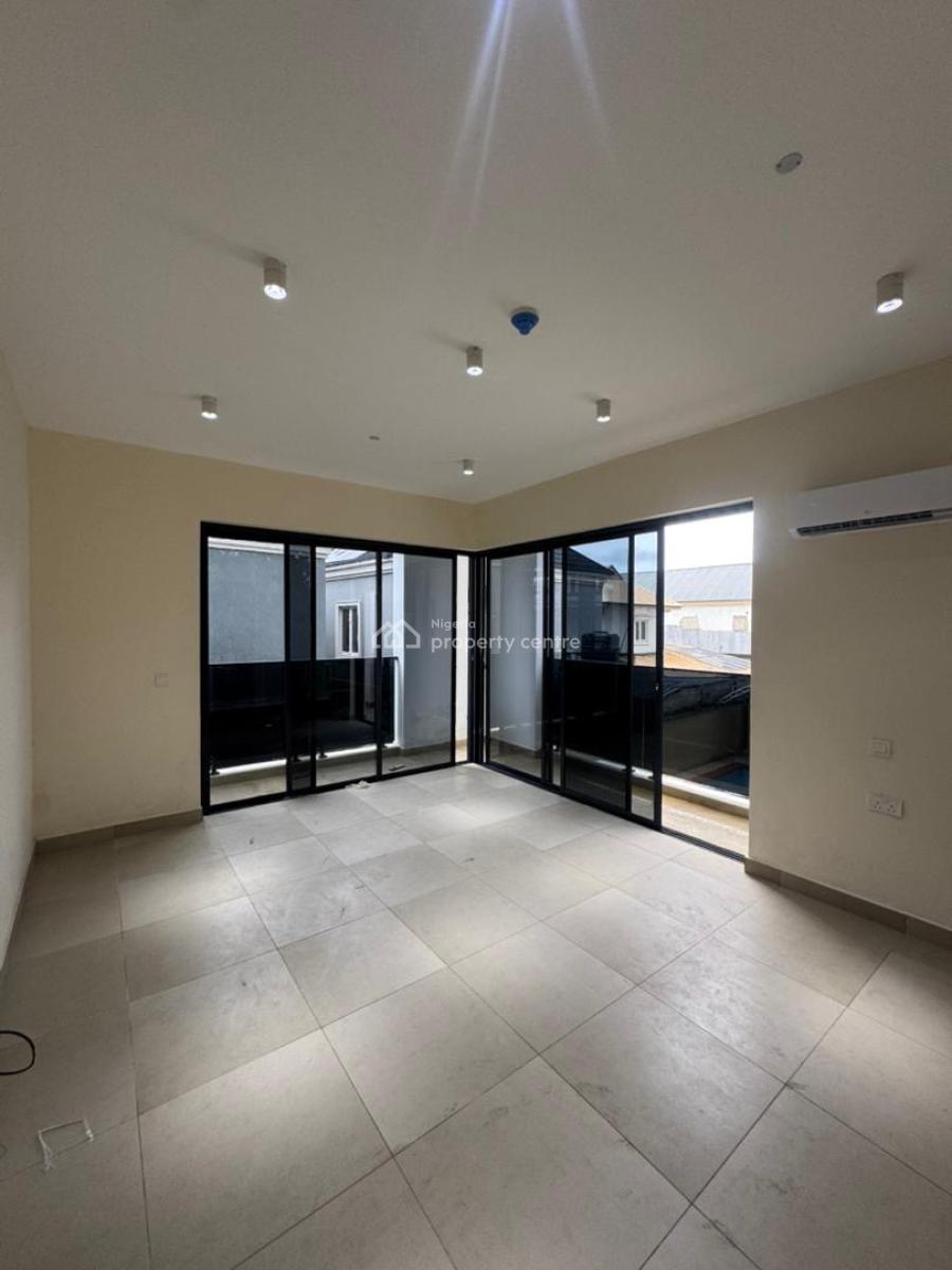 Aesthetically Pleasing 3 Bedroom Self Compound Terrace Duplex Bq, Lekki Phase 1, Lekki, Lagos, Terraced Duplex for Sale