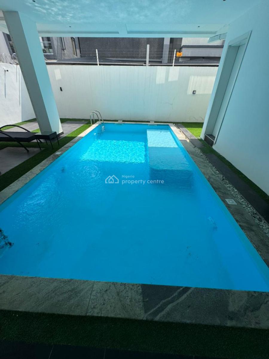 Aesthetically Pleasing 2 Bedroom Apartment with Pool, Elevator, Lekki Phase 1, Lekki, Lagos, Block of Flats for Sale