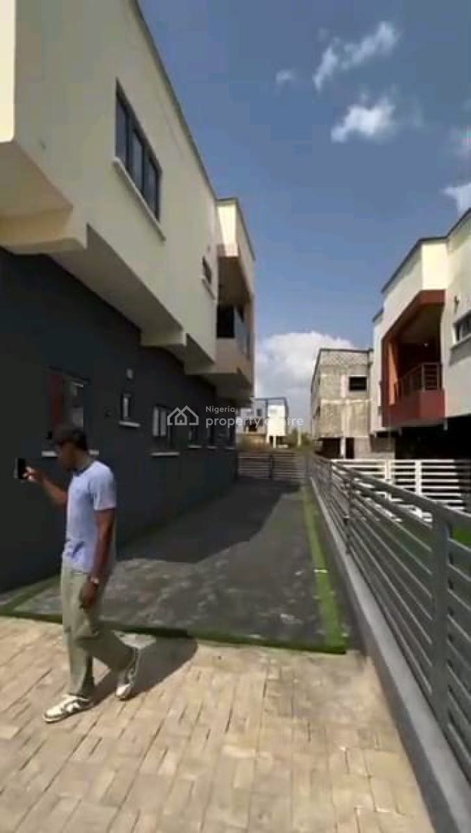 4 Bedroom Semidetached Duplex with Bq, Life Camp, Abuja, Semi-detached Duplex for Sale