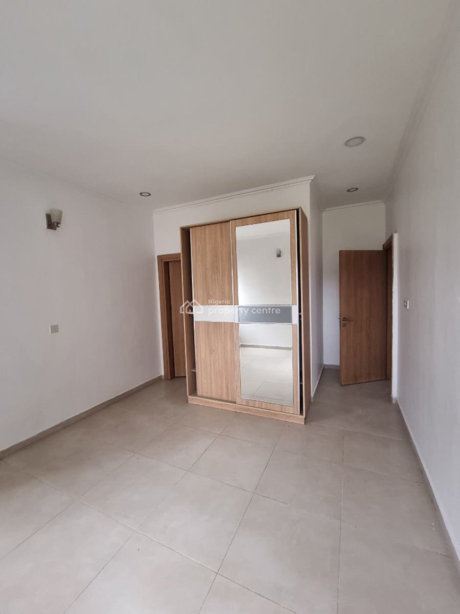 4 Bedroom Semi-detached with Bq and Security House, Off Admiralty Way, Lekki Phase 1, Lekki, Lagos, Semi-detached Duplex for Rent