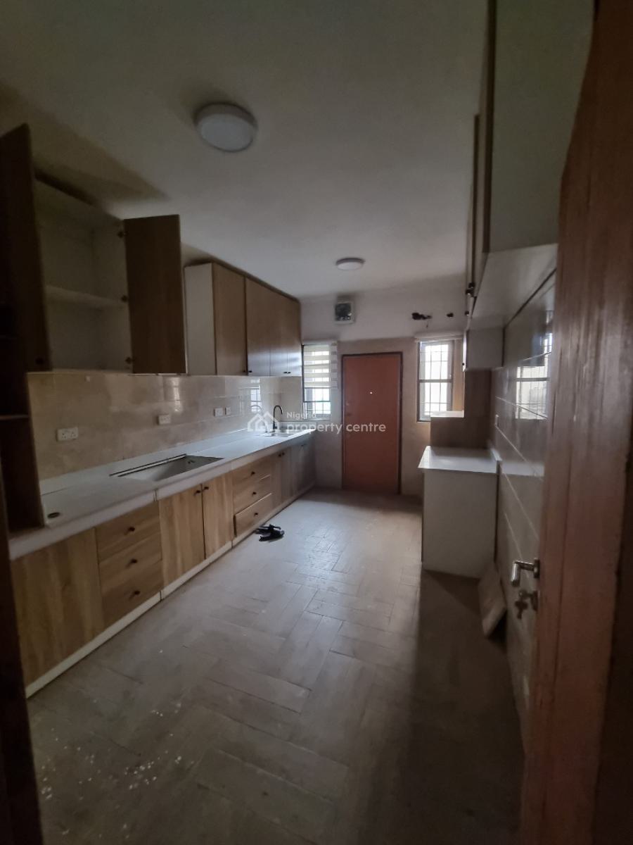4 Bedroom Semi-detached with Bq and Security House, Off Admiralty Way, Lekki Phase 1, Lekki, Lagos, Semi-detached Duplex for Rent