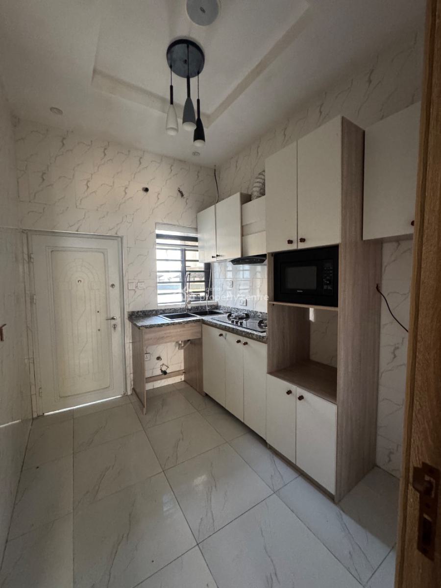 Very Spacious, 2 Bedroom Terrace Cornerpiece Duplex with Bq, Chevron Toll Gate, Orchid Road, Lekki, Lagos, Terraced Duplex for Rent