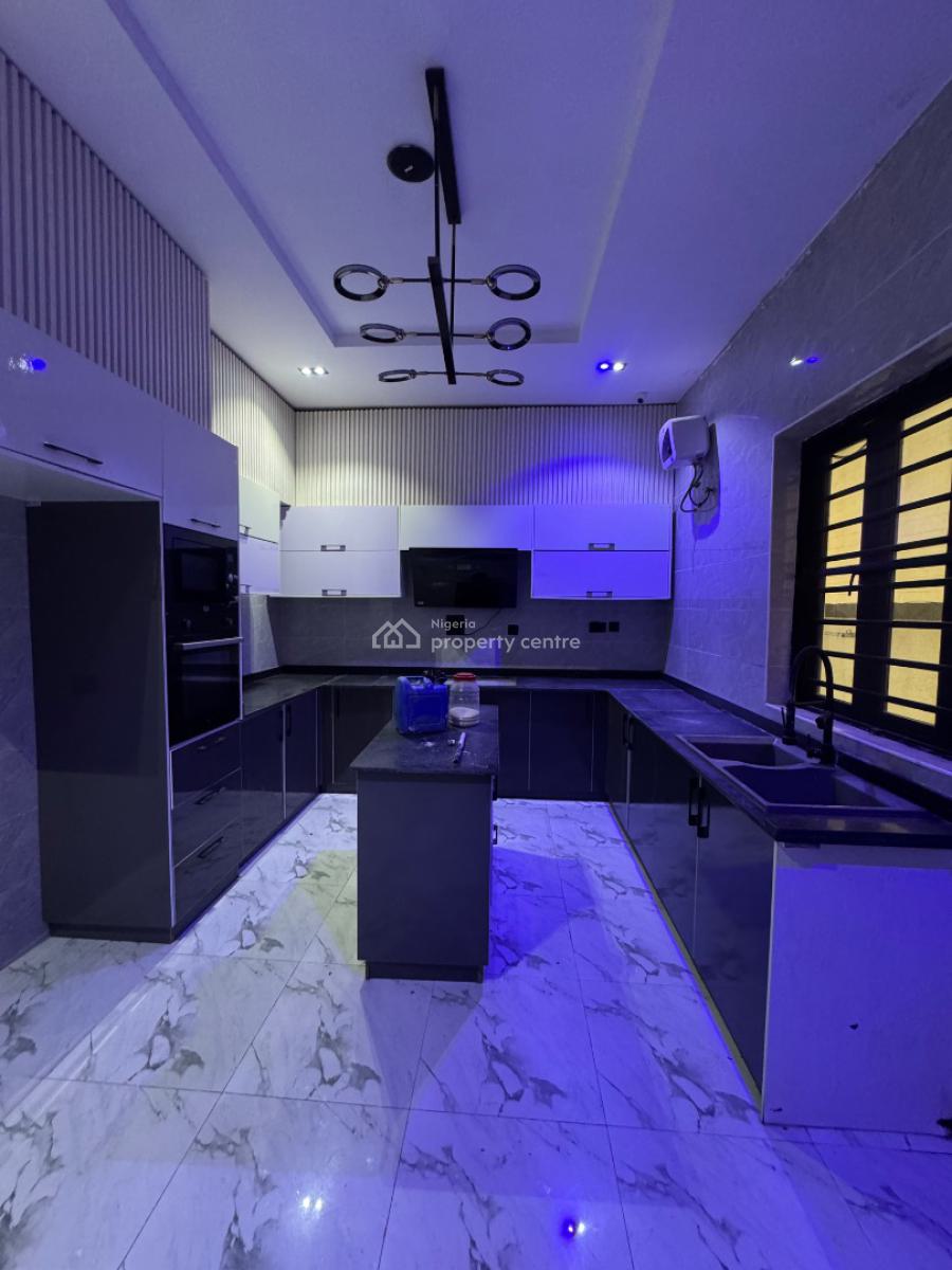 Unbeatable Offer 4 Bed  Self Compound Semi Detached Duplex with Bq, Within a Highly Sought After Estate in Chevron Toll Gate, Orchid Road, Lekki, Lagos, Semi-detached Duplex for Sale