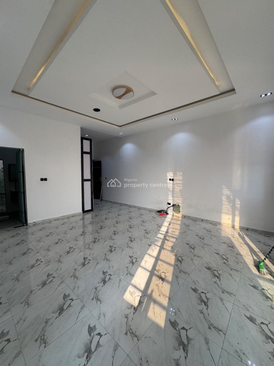 Unbeatable Offer 4 Bed  Self Compound Semi Detached Duplex with Bq, Within a Highly Sought After Estate in Chevron Toll Gate, Orchid Road, Lekki, Lagos, Semi-detached Duplex for Sale