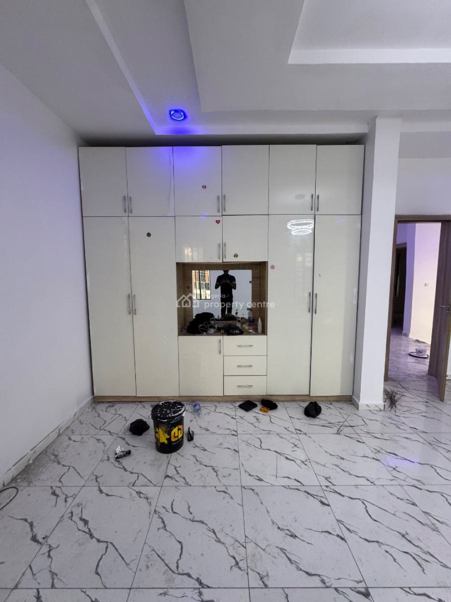 Very Spacious 4 Bedroom Detached Duplex with Bq, Car Port in an Estate, Features Very Spacious En-suite Rooms,chevron Toll Gate, Orchid Road, Lekki, Lagos, Detached Duplex for Rent