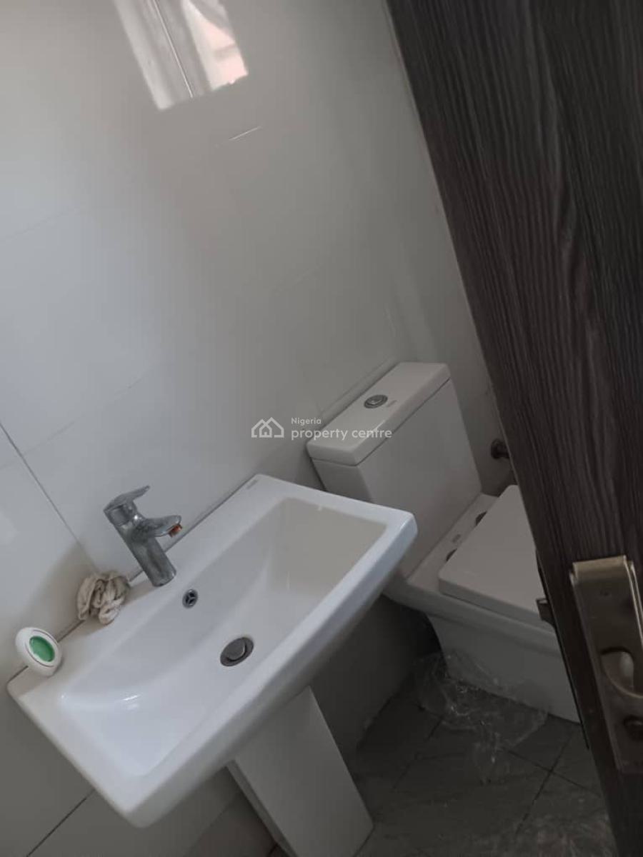 Luxury 2 Bedroom Apartment with 24hrs Power Supply, Fara Park Estate, Sangotedo, Ajah, Lagos, Flat / Apartment for Rent