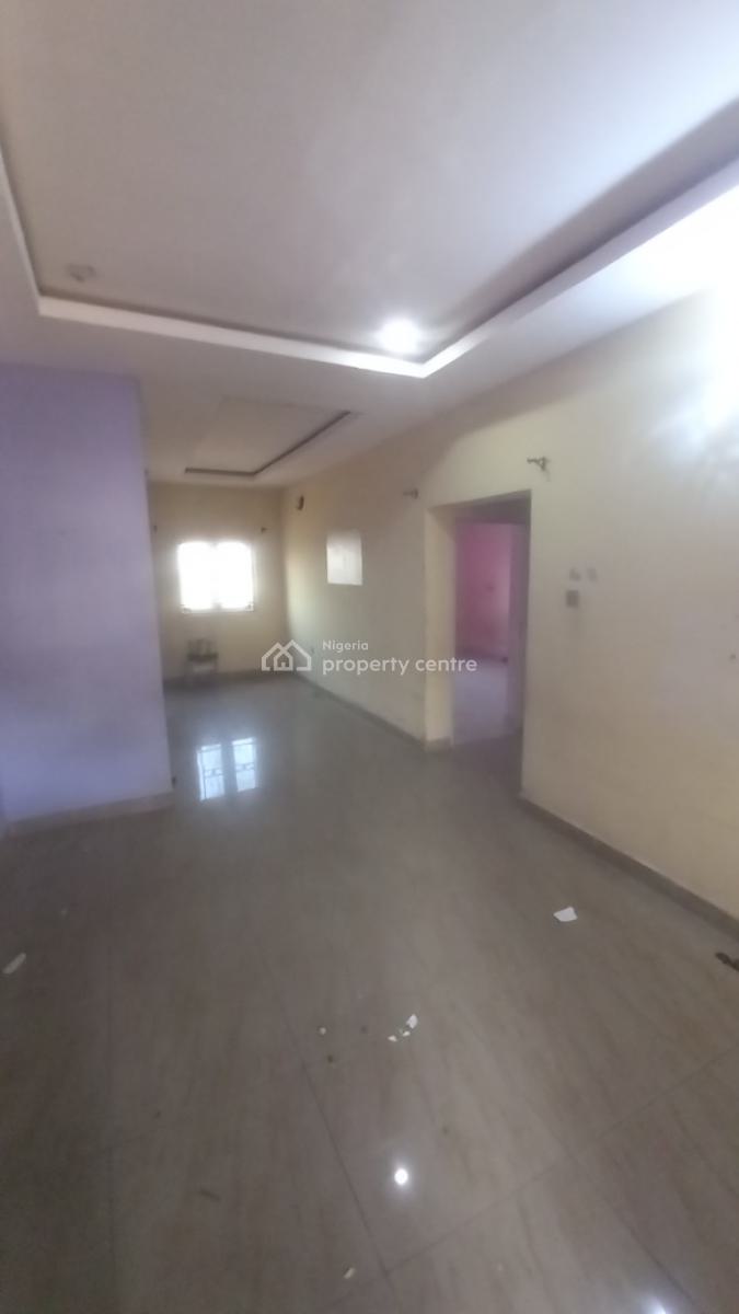Standard 2 Bedrooms Flat, Dawaki, Gwarinpa, Abuja, Flat / Apartment for Rent