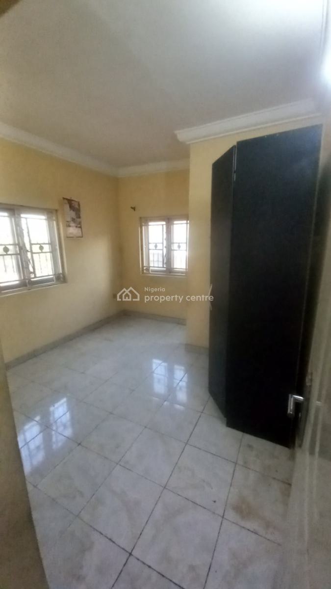 Standard 2 Bedrooms Flat, Dawaki, Gwarinpa, Abuja, Flat / Apartment for Rent