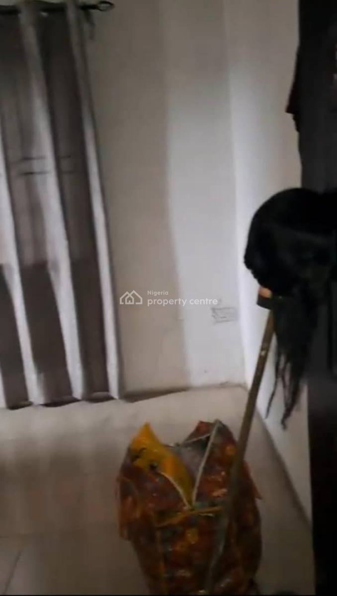 Lovely 2bedroom Flat, Off Bode Thomas, Surulere, Lagos, Flat / Apartment for Rent