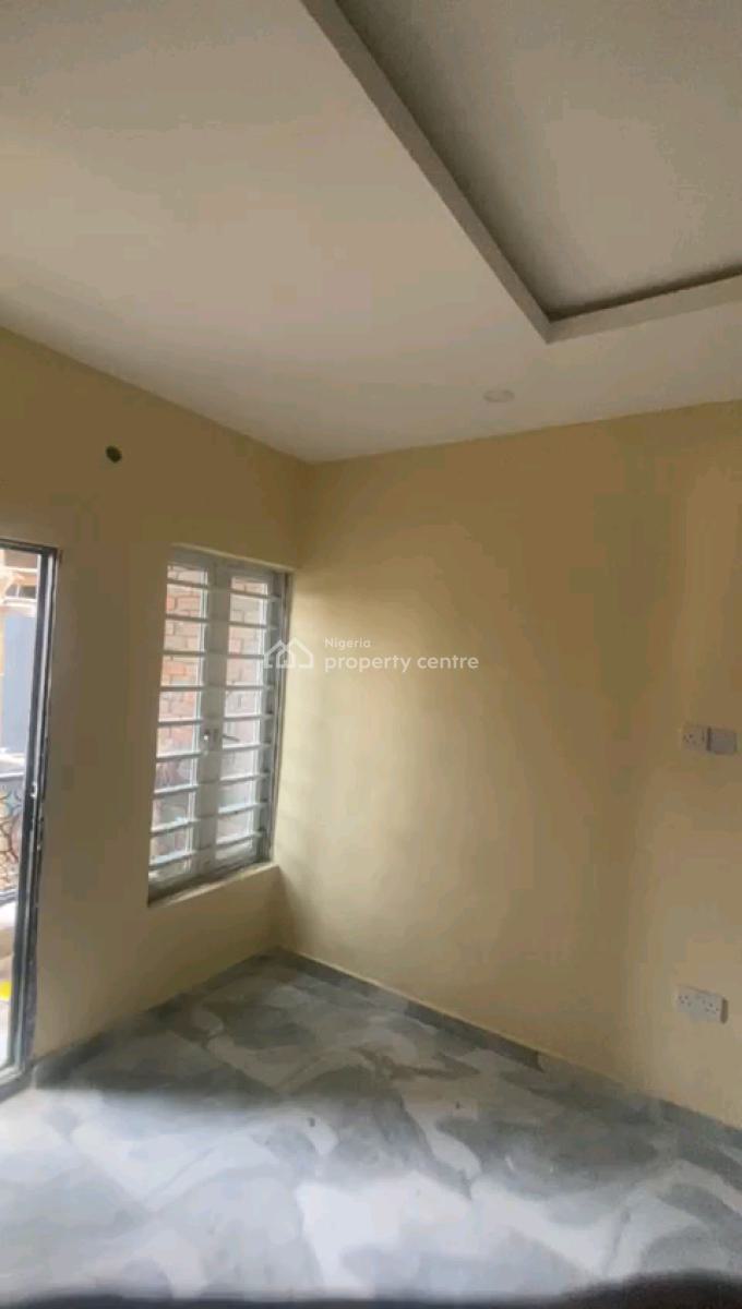 Newly Built 2bedroom Upstairs& Ground Floor, Pop. Kitchen Cabinets, Alagomeji, Yaba, Lagos, Flat / Apartment for Rent
