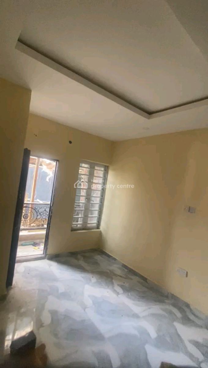 Newly Built 2bedroom Upstairs& Ground Floor, Pop. Kitchen Cabinets, Alagomeji, Yaba, Lagos, Flat / Apartment for Rent