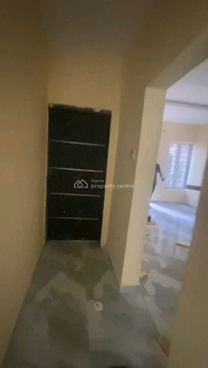 Newly Built 2bedroom Upstairs& Ground Floor, Pop. Kitchen Cabinets, Alagomeji, Yaba, Lagos, Flat / Apartment for Rent