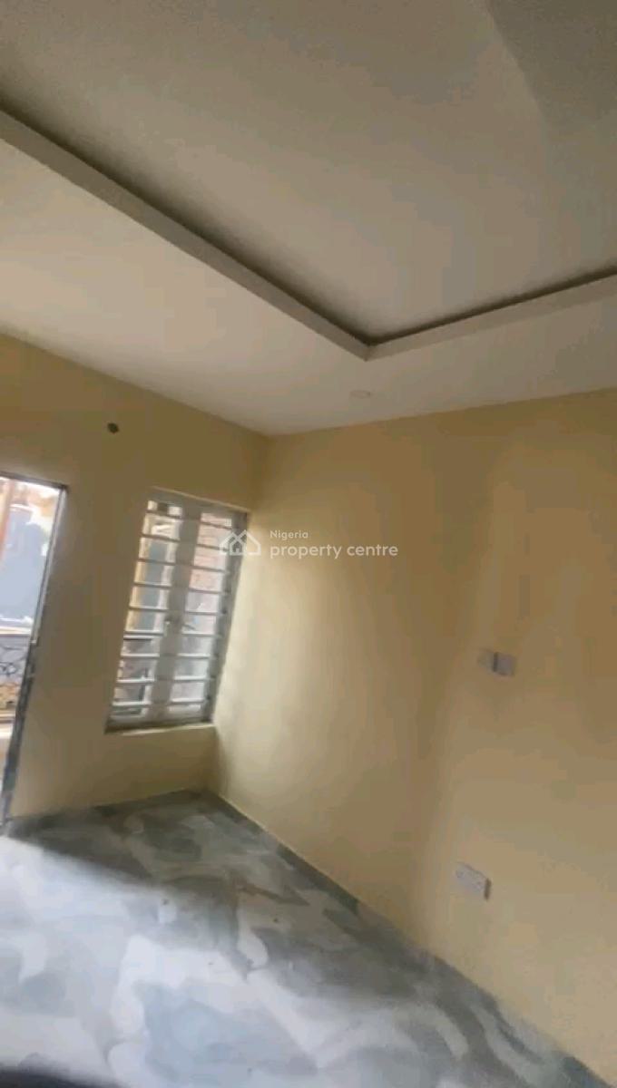 Newly Built 3bedroom Upstairs& Ground Floor, Pop. Kitchen Cabinets, Alagomeji, Yaba, Lagos, Flat / Apartment for Rent