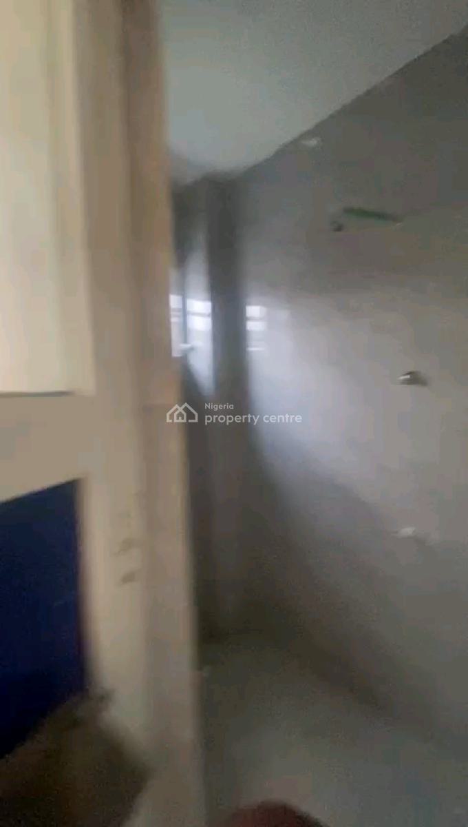 Newly Built 3bedroom Upstairs& Ground Floor, Pop. Kitchen Cabinets, Alagomeji, Yaba, Lagos, Flat / Apartment for Rent