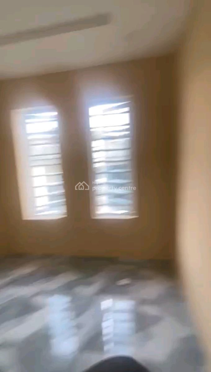 Newly Built 3bedroom Upstairs& Ground Floor, Pop. Kitchen Cabinets, Alagomeji, Yaba, Lagos, Flat / Apartment for Rent