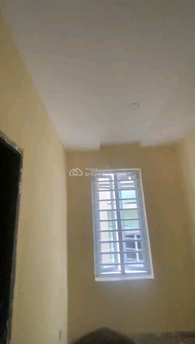 Newly Built 3bedroom Upstairs& Ground Floor, Pop. Kitchen Cabinets, Alagomeji, Yaba, Lagos, Flat / Apartment for Rent