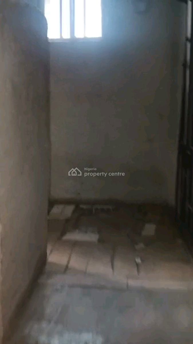 Standard and Executive Two Bedroom Flat, Alagomeji, Yaba, Lagos, Flat / Apartment for Rent