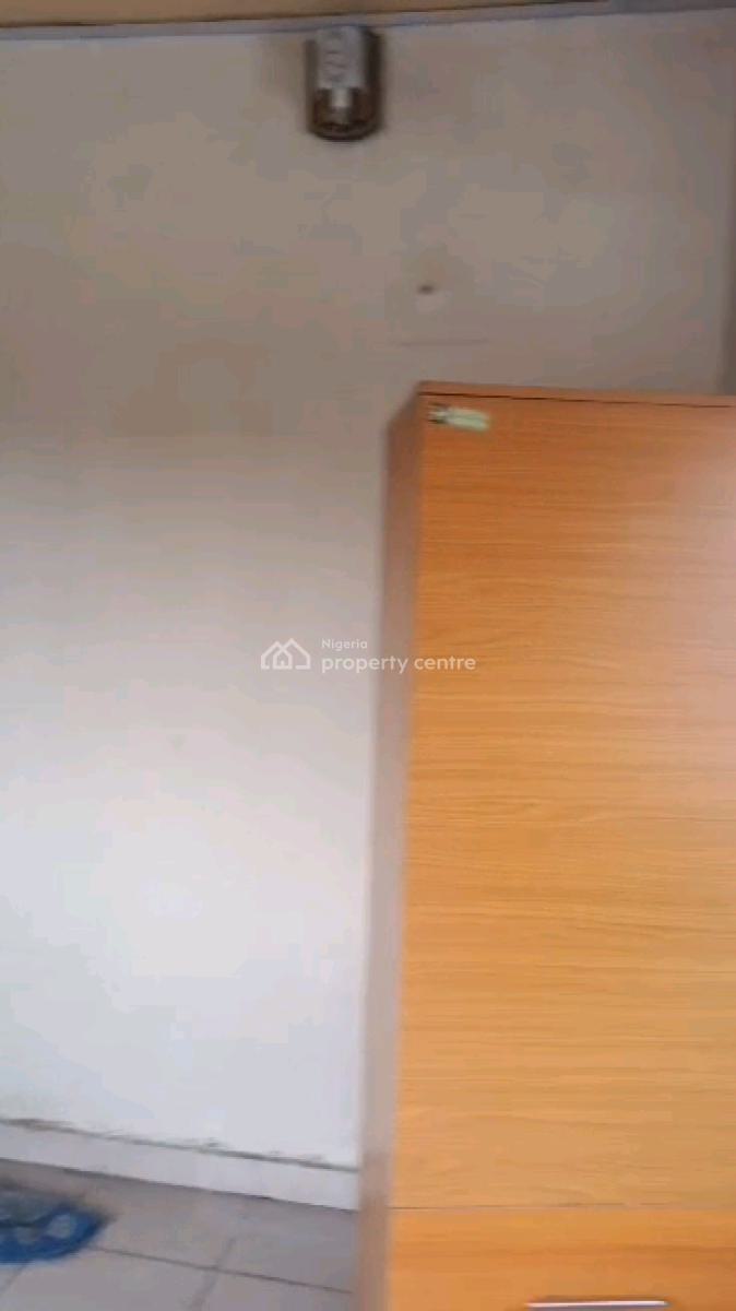 Standard and Executive Two Bedroom Flat, Alagomeji, Yaba, Lagos, Flat / Apartment for Rent