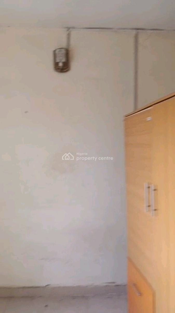 Standard and Executive Two Bedroom Flat, Alagomeji, Yaba, Lagos, Flat / Apartment for Rent