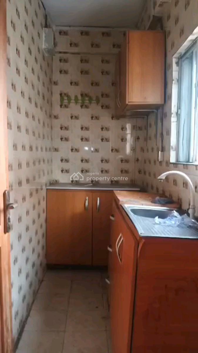 Standard and Executive Two Bedroom Flat, Alagomeji, Yaba, Lagos, Flat / Apartment for Rent