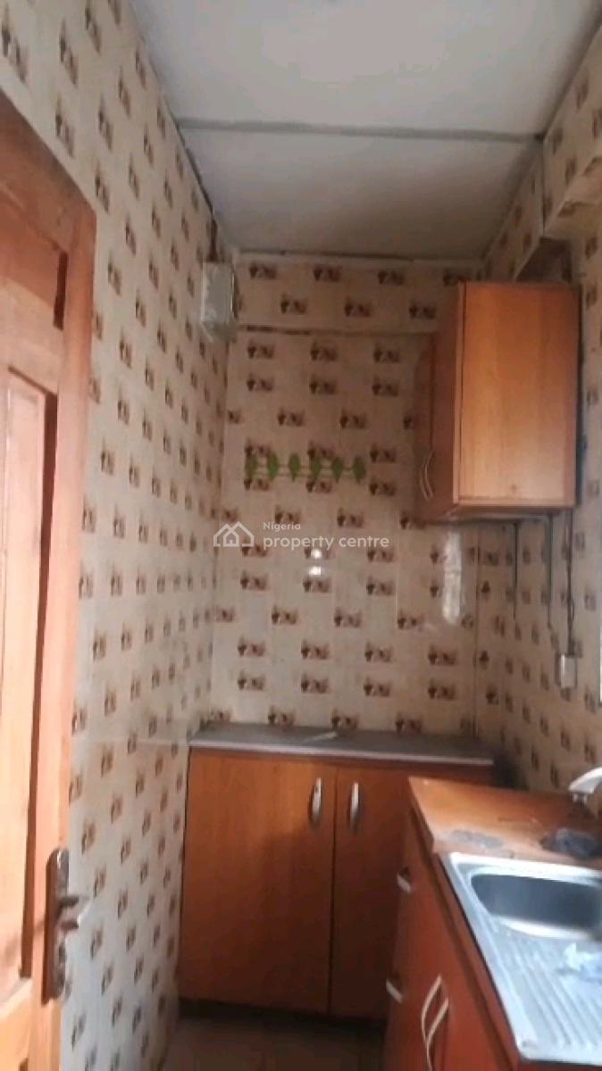 Standard and Executive Two Bedroom Flat, Alagomeji, Yaba, Lagos, Flat / Apartment for Rent