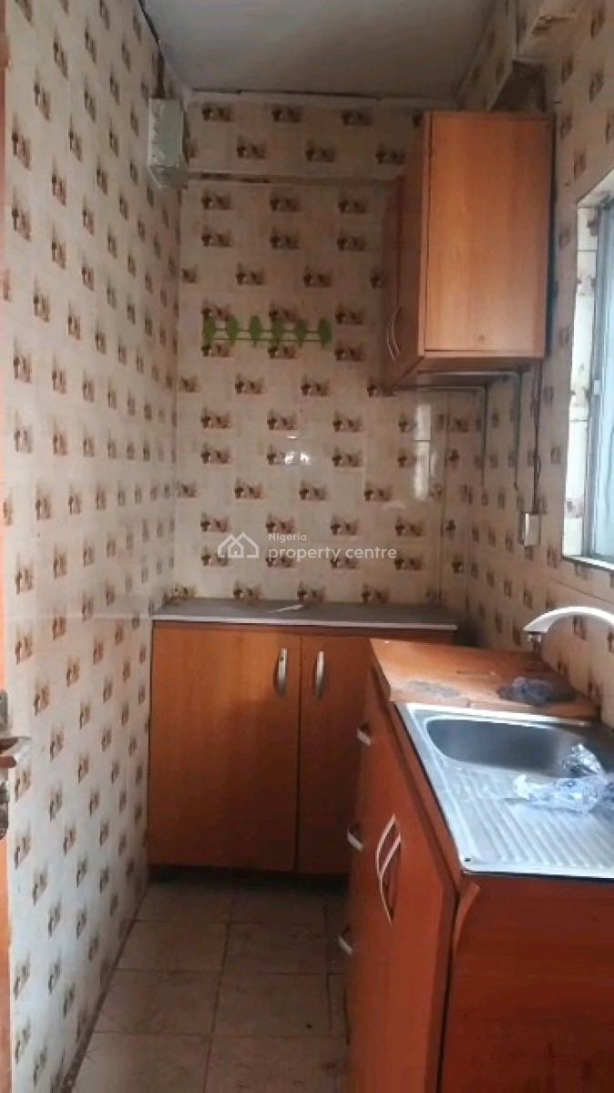 Standard and Executive Two Bedroom Flat, Alagomeji, Yaba, Lagos, Flat / Apartment for Rent