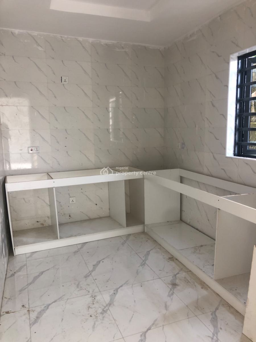 Luxury Spacious 2 Bedroom Apartments, Ologolo, Lekki, Lagos, Flat / Apartment for Sale
