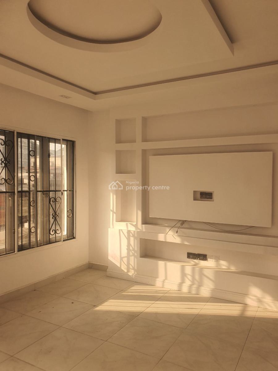 Luxury 4 Bedroom Maisonette with a Room Bq, Lekki Phase1 Extension, Lekki, Lagos, Flat / Apartment for Sale