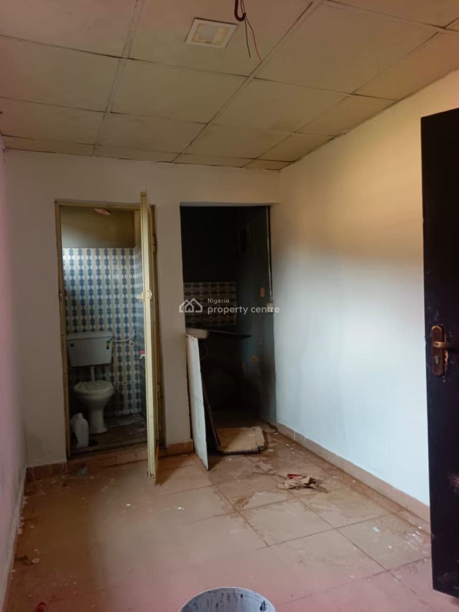 Newly Built Decent Self Con , Pop Standard, Screeded Wall, Iwaya, Yaba, Lagos, Self Contain (single Rooms) for Rent