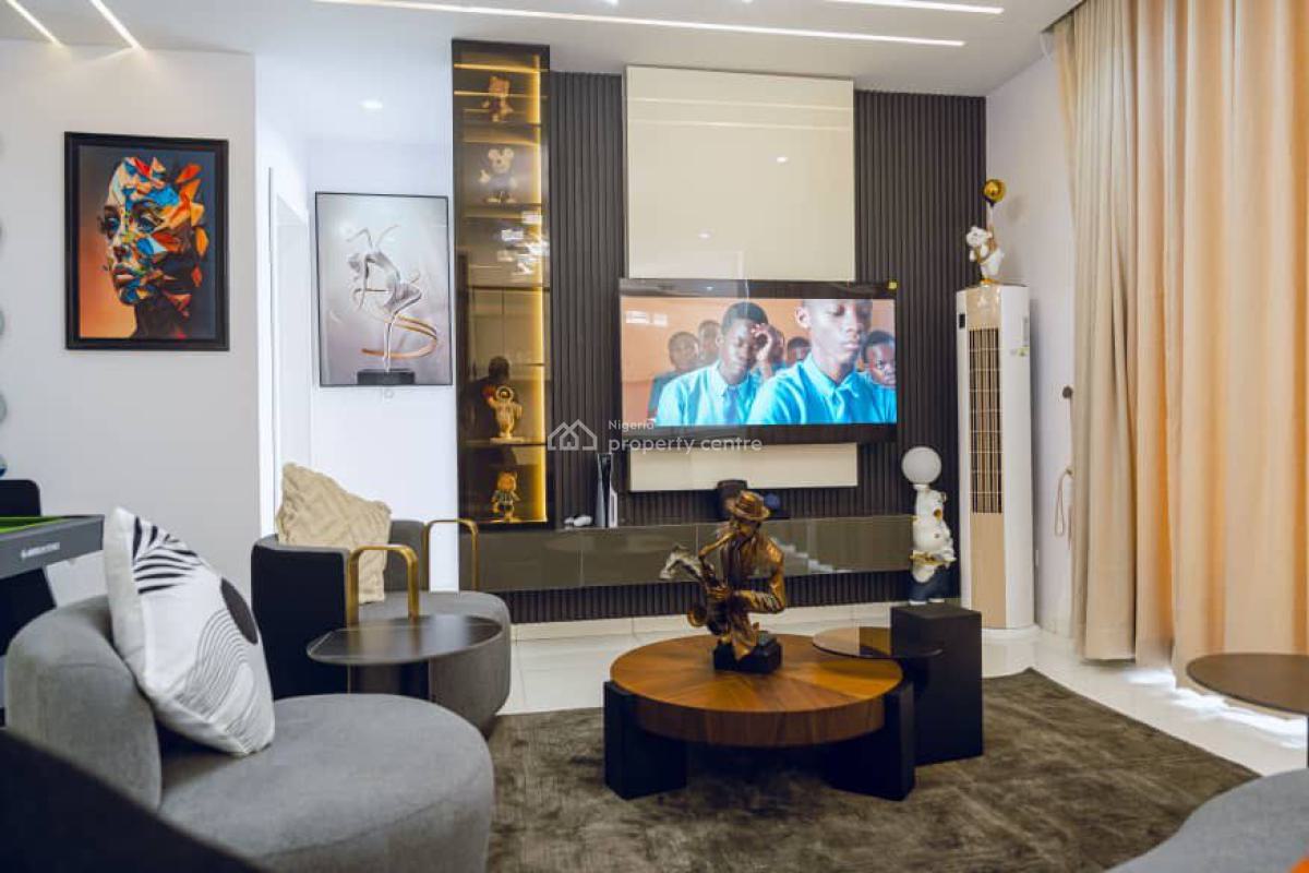 Papaya Stadium Spacious Living Room, 1 Bedroom Apartment  ( Snooker Bo, Lekki Phase 1, Lekki, Lagos, Flat / Apartment Short Let