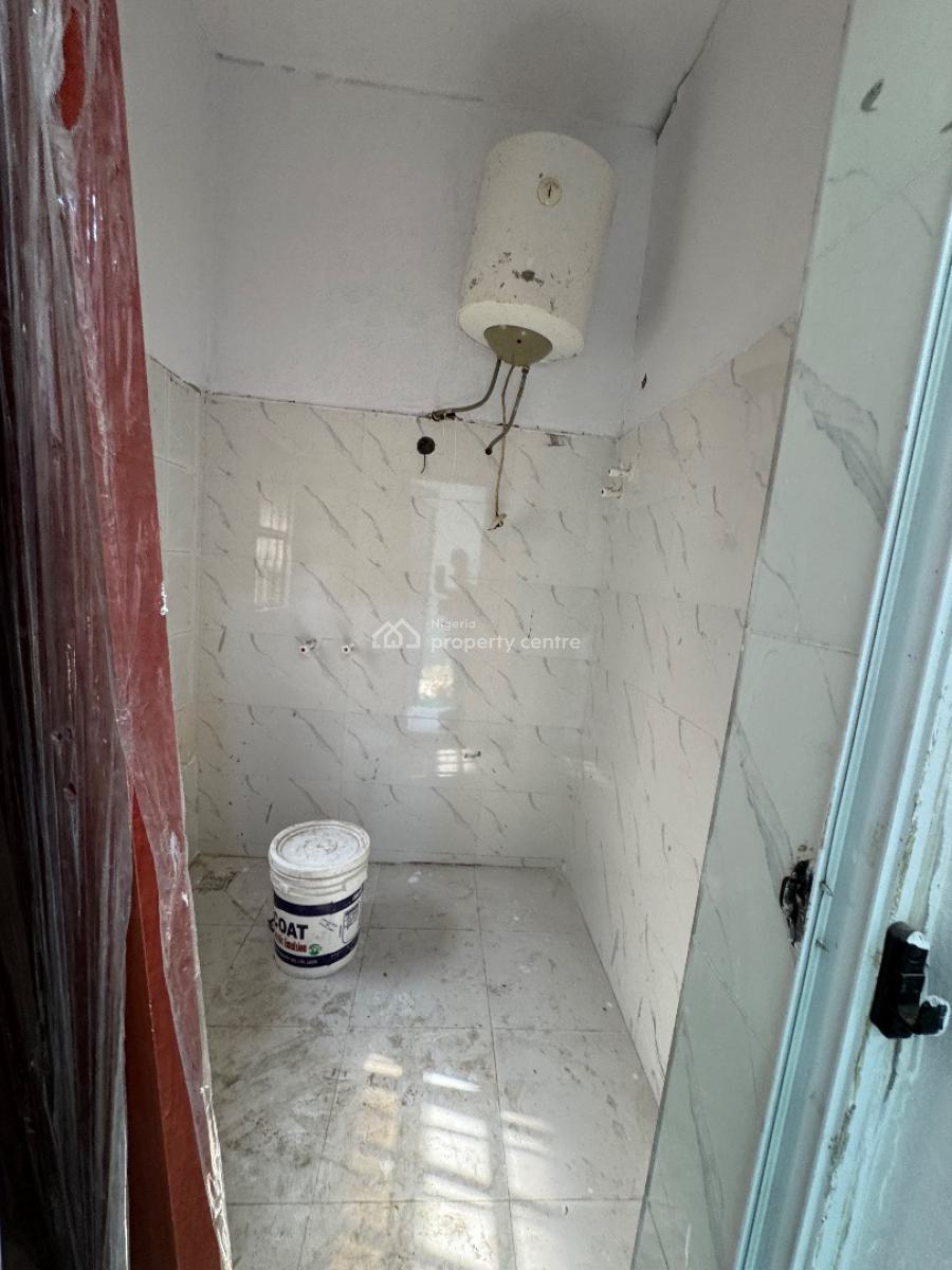 Miniflat, Off Admiralty, Lekki Phase 1, Lekki, Lagos, Mini Flat (room and Parlour) for Rent