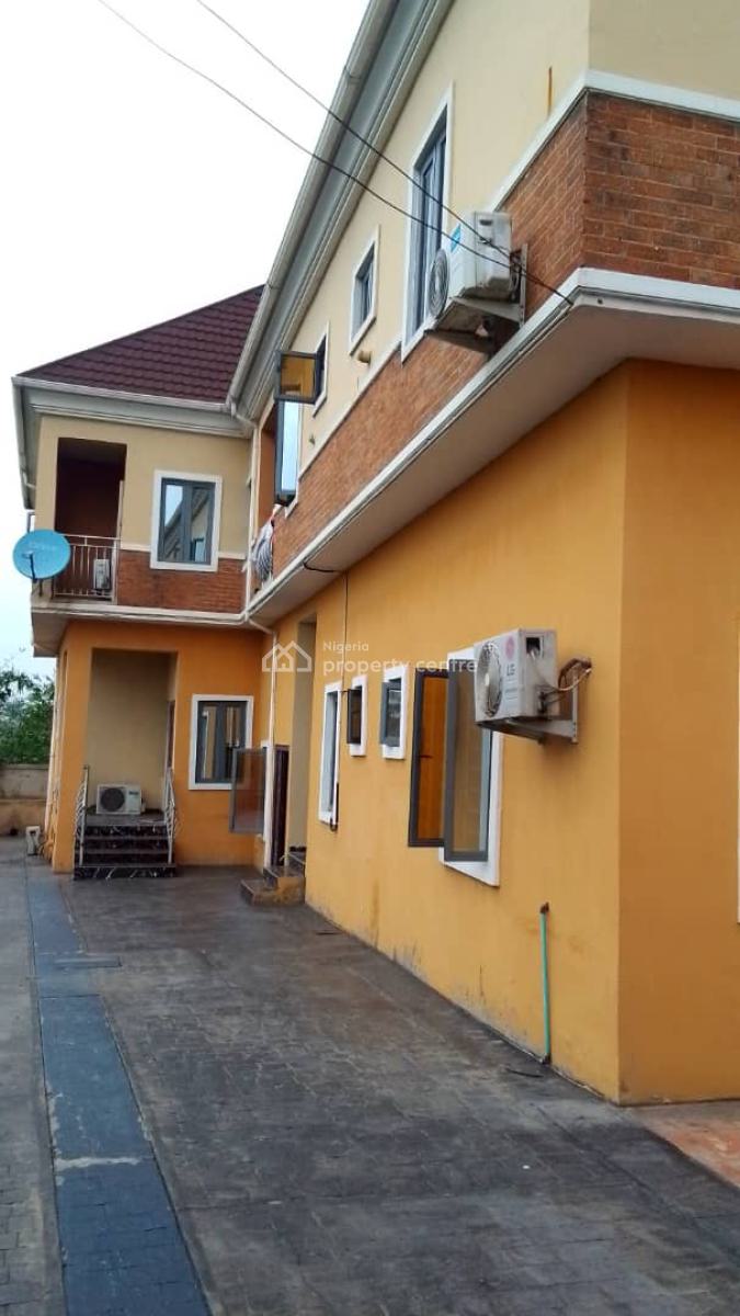 Tastefully Finished Block of 5 Flats, Omole Phase 2, Ikeja, Lagos, Block of Flats for Sale