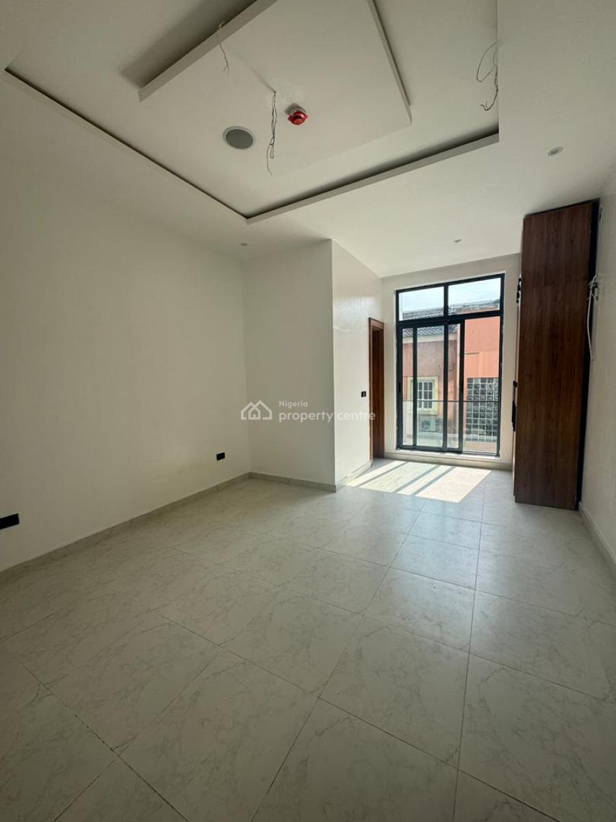 2 Bedroom Apartment, Lekki Phase 1, Lekki, Lagos, Flat / Apartment for Sale