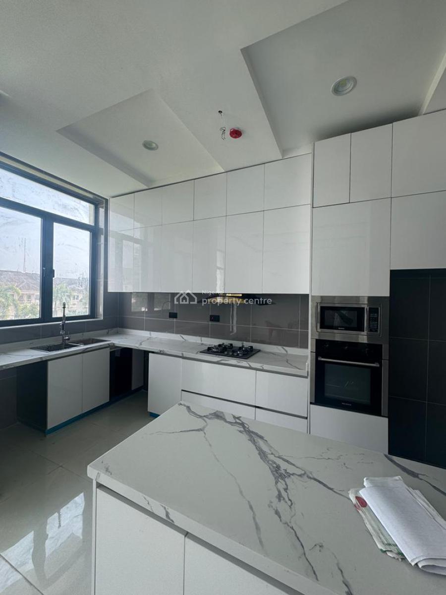 2 Bedroom Apartment, Lekki Phase 1, Lekki, Lagos, Flat / Apartment for Sale