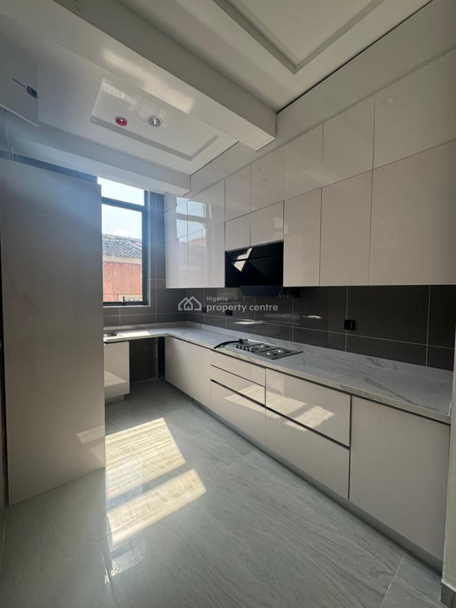 2 Bedroom Apartment, Lekki Phase 1, Lekki, Lagos, Flat / Apartment for Sale