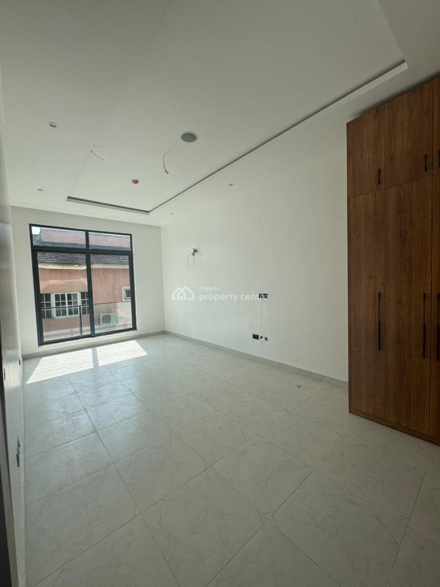 2 Bedroom Apartment, Lekki Phase 1, Lekki, Lagos, Flat / Apartment for Sale