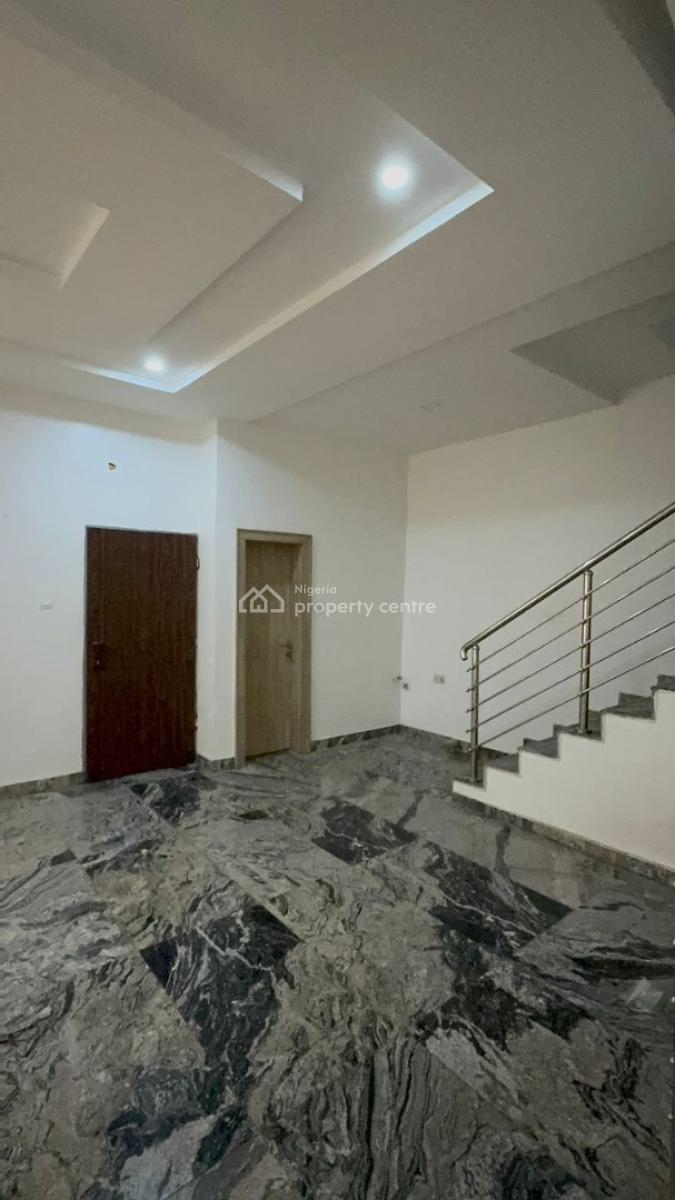 Tastefully Finished Spacious Standard Standard Built.   3 Bedrooms Ter, Jahi By Gilmor, Jahi, Abuja, Terraced Duplex for Rent