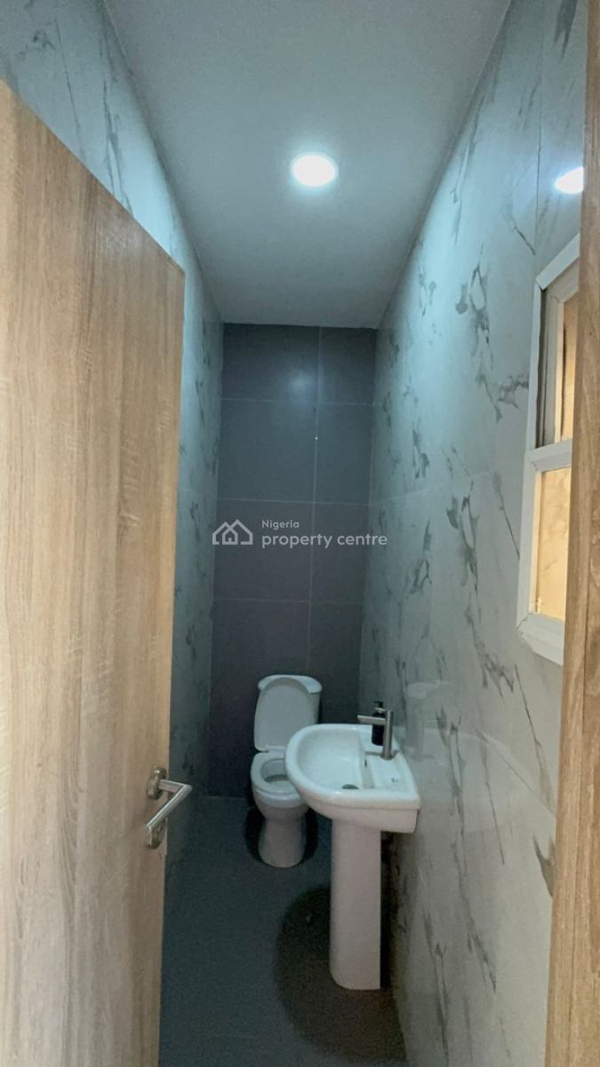 Tastefully Finished Spacious Standard Standard Built.   3 Bedrooms Ter, Jahi By Gilmor, Jahi, Abuja, Terraced Duplex for Rent